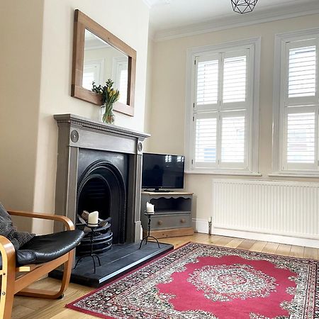 Riverside Lodge - Quaint Victorian Home By The River York Extérieur photo