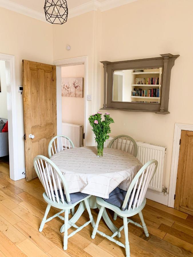 Riverside Lodge - Quaint Victorian Home By The River York Extérieur photo