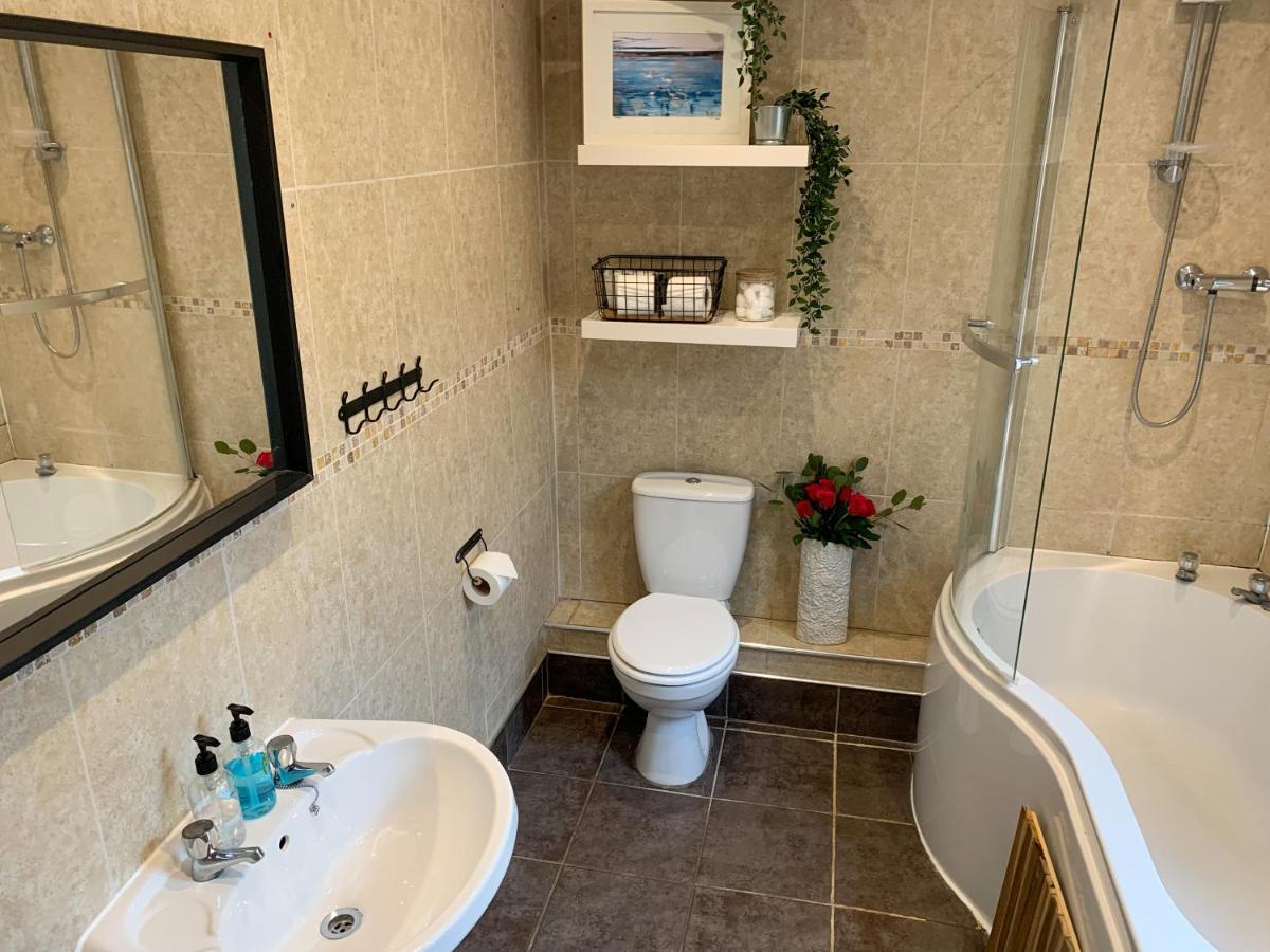 Riverside Lodge - Quaint Victorian Home By The River York Extérieur photo