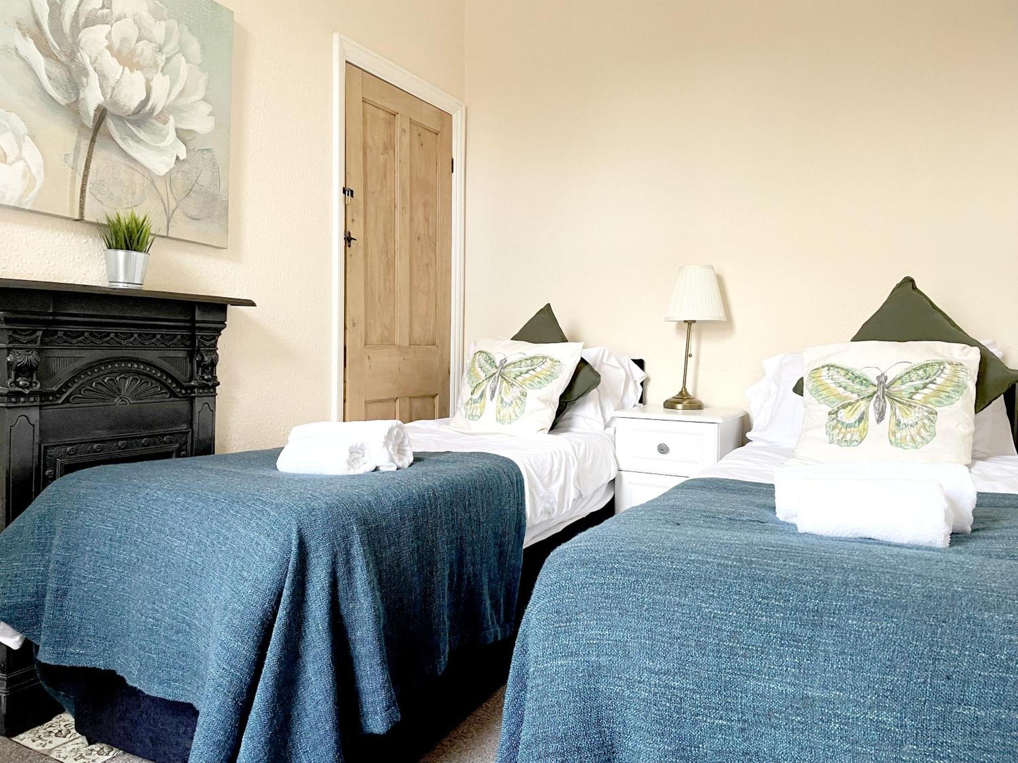 Riverside Lodge - Quaint Victorian Home By The River York Extérieur photo